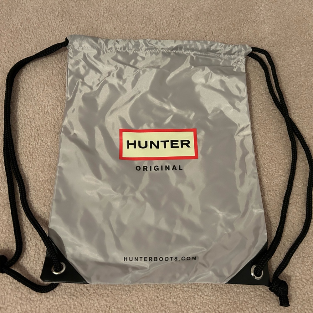Never Used: Hunter Cinch Bag